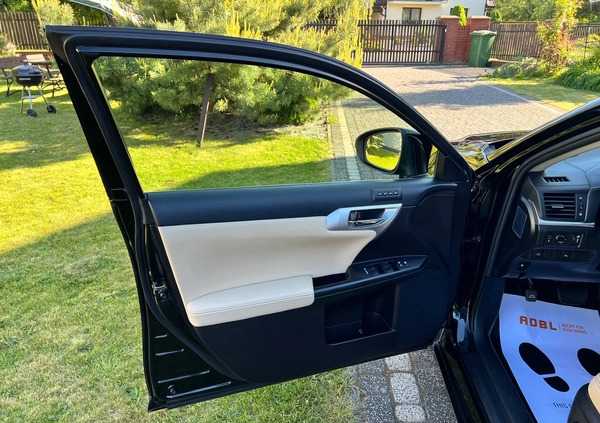 Lexus CT cena 49000 przebieg: 185000, rok produkcji 2012 z Puławy małe 352